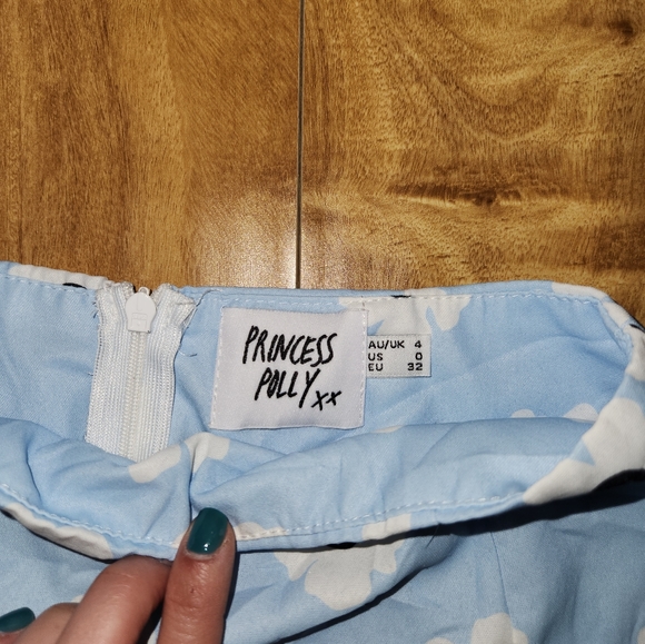 Princess Polly Floral Skirt - Picture 2 of 3